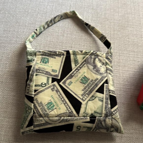Gas money ornament and money bag - Picture 6 of 8